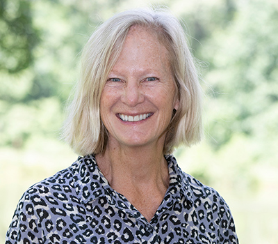 Claire Deal headshot